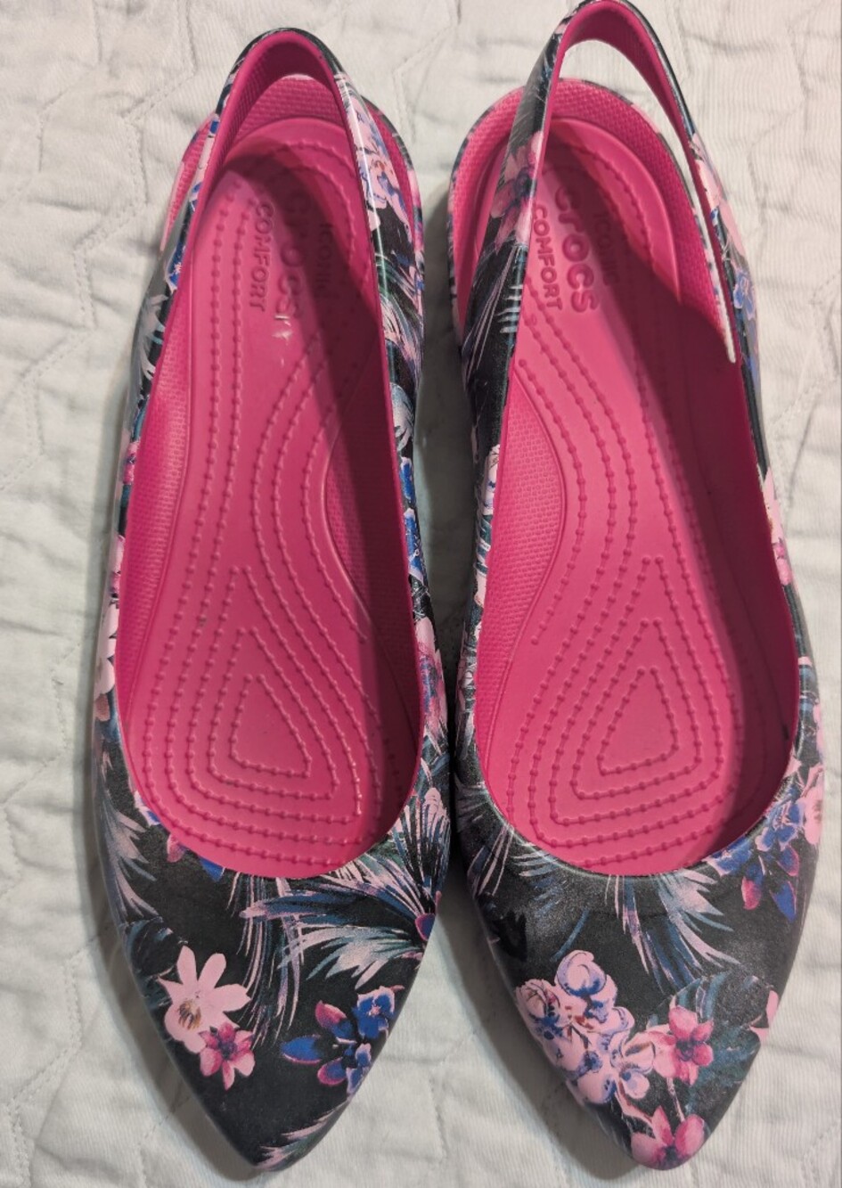 CROCS Women's 10 Pink Floral Pointed Slip-On Flats
